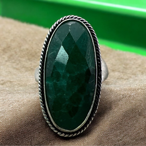 New Enhanced Faceted Green Emerald Silver Overlay Ring Size 9.5 - Picture 1 of 10